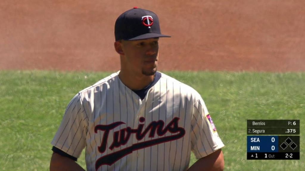 Twins had an off-day; let's watch Jose Berrios curveballs