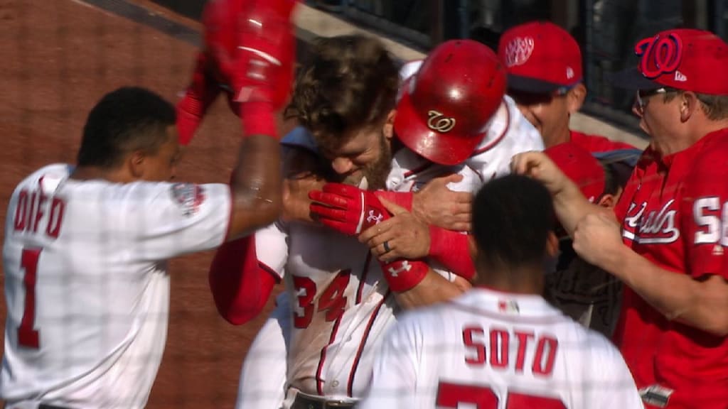 Bryce Harper ties, then wins game for Nats
