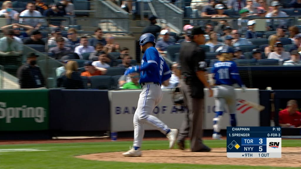 Vlad Guerrero Jr. breaks his Bat In Frustration During Blue Jays vs New  York Yankees Match