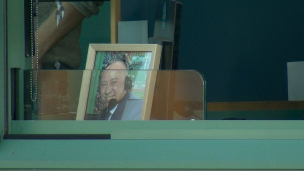 Jerry Remy remembered by Red Sox in emotional pregame ceremony