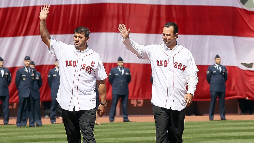 Jason Varitek and Tim Wakefield were on the 2004 and '07 World Series-champion Red Sox teams. (Getty)