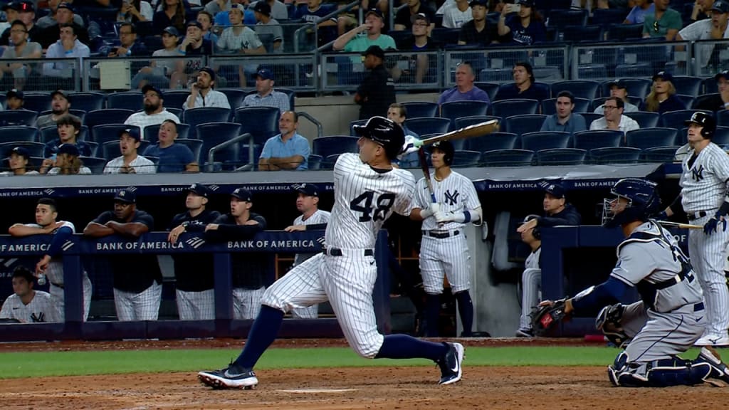 Josh Donaldson's uncle suffered a heart attack two days ago, so he hit a  grand slam walk-off in his honor. This one was for Uncle Bill ❤️, By YES  Network