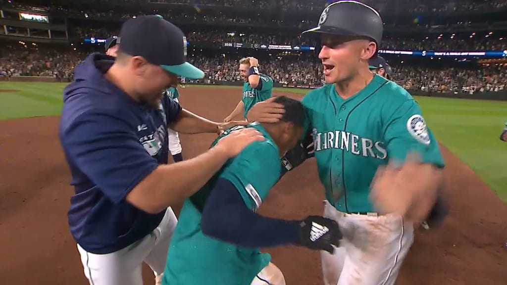 Seattle Mariners on X: Absolutely bookin'. Mallex Smith kiped a pair of  bags last night. He's one of just two players in all the Major Leagues to  have more than 20 stolen