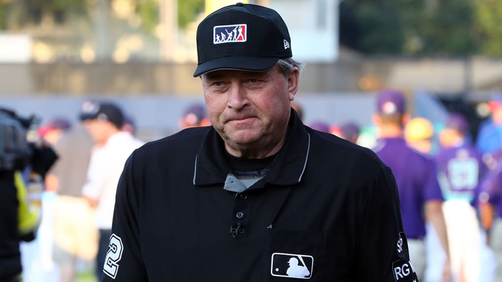 Crew chief Gerry Davis will be working the sixth World Series of his career. (Getty)