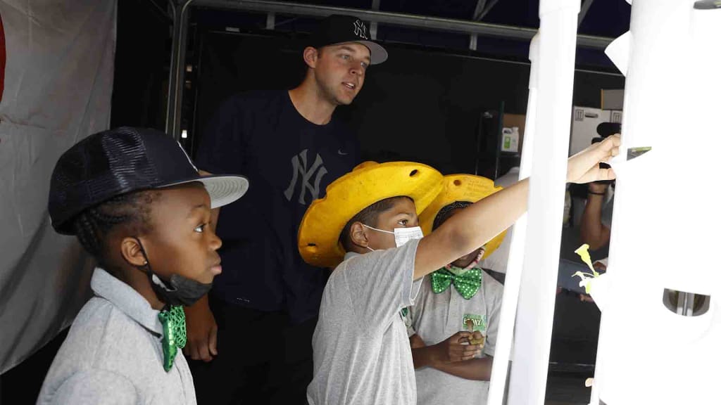 Yankees unveil Yankee Stadium Tower Garden