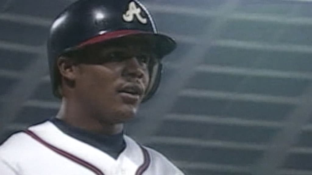 Atlanta Braves fans tip their hats to franchise legend Andruw Jones as  number is retired by former team: Absolute tragedy he isn't in the HOF