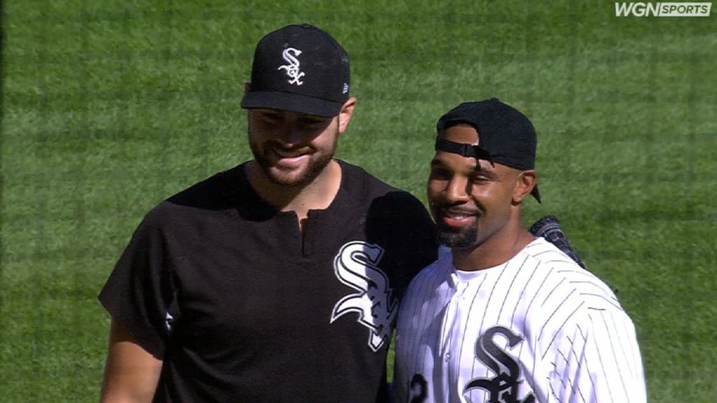 Cubs or White Sox: Which baseball team do Bears players root for?