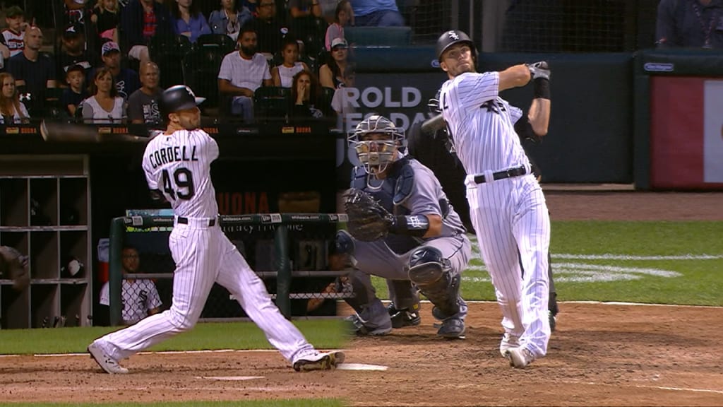 After walk-off HR, emphatic Abreu says he wants to stay with White Sox