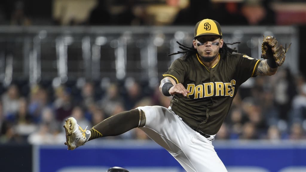 The Padres are bringing back the brown uniforms, so let's all cheer