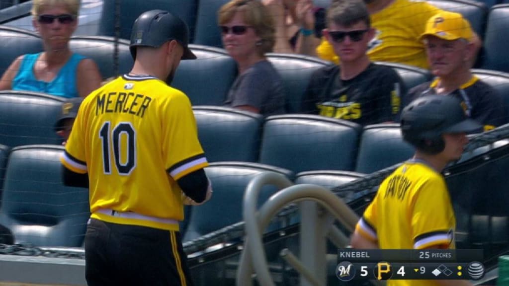 Mercer breaks out as Pirates down Cards 