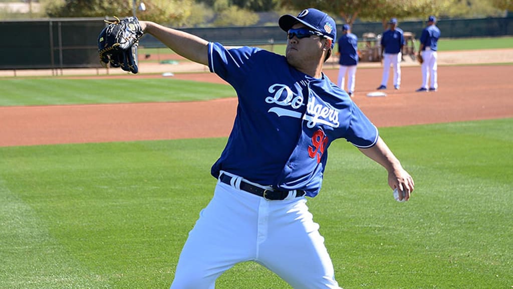 "I knew right away I felt great," Hyun-Jin Ryu said after his bullpen session. (Jon SooHoo/Dodgers)