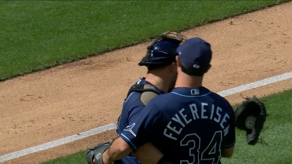 Rays win for 16th time in 17 games, Hill beats Yankees 3-1