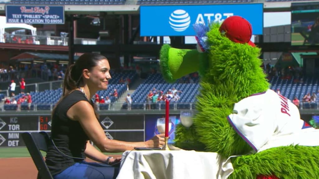 Phanatic dates Alanna Rizzo