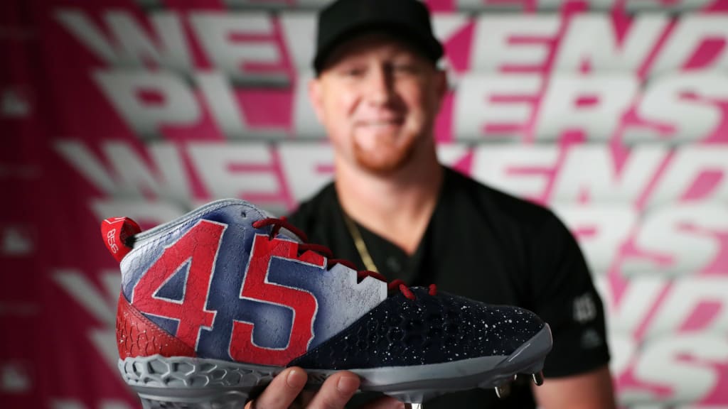 Mookie Betts's cleats have special meaning during Players' Weekend