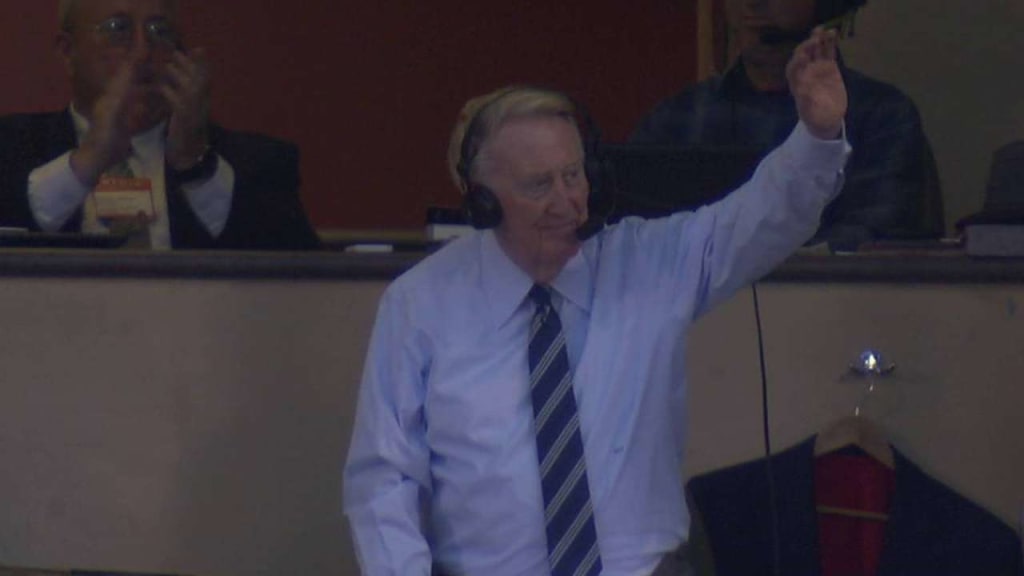 Angels pay tribute to Vin Scully