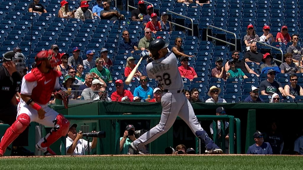 Eugenio Suarez, Reds halt Nationals 9-game home winning streak