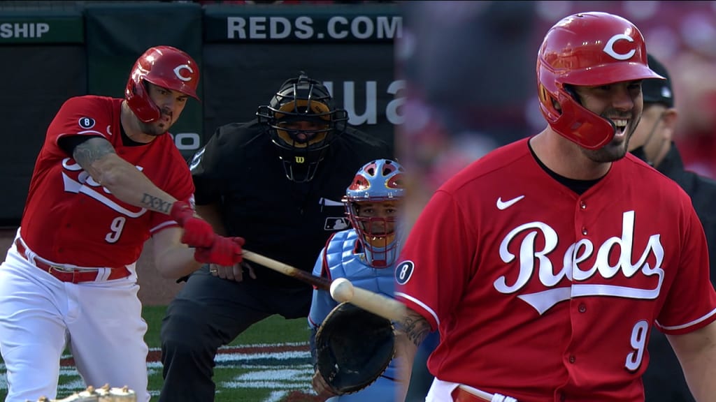 Cardinals, Reds benches clear after Nick Castellanos scores