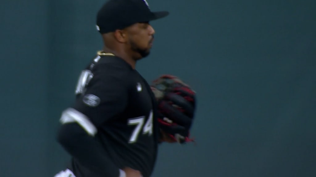 Jimenez focused on being the White Sox's right fielder -- not DH