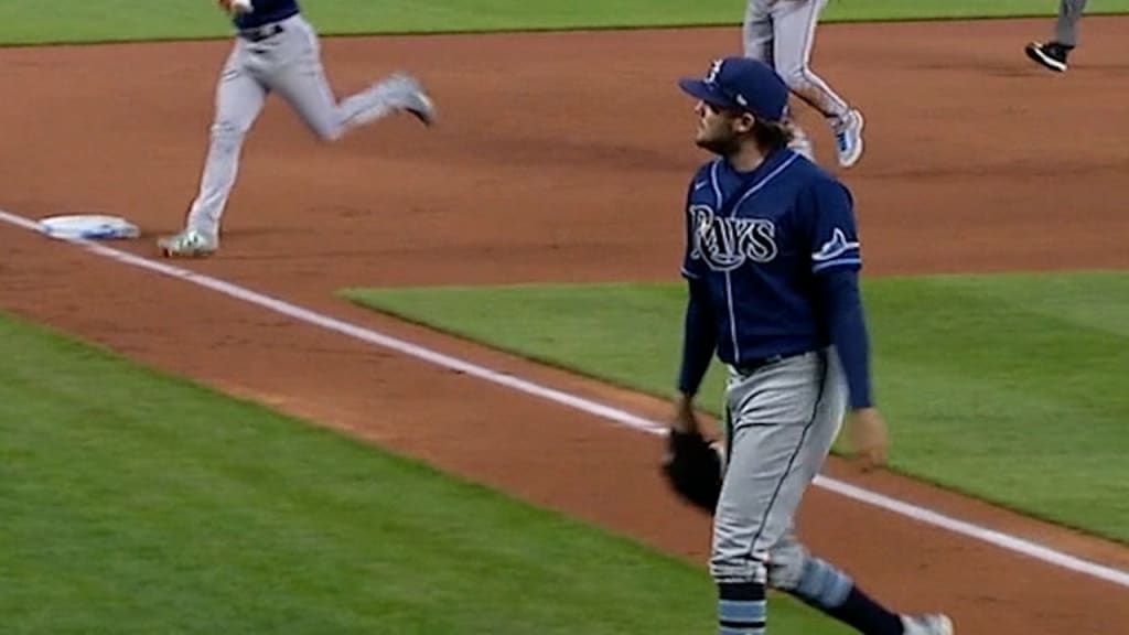 Josh Fleming's family, friends in attendance vs. Royals