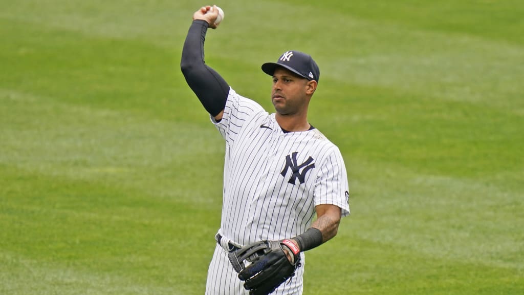 Aaron Hicks aims for Winter Ball; Yankees assessing free agency