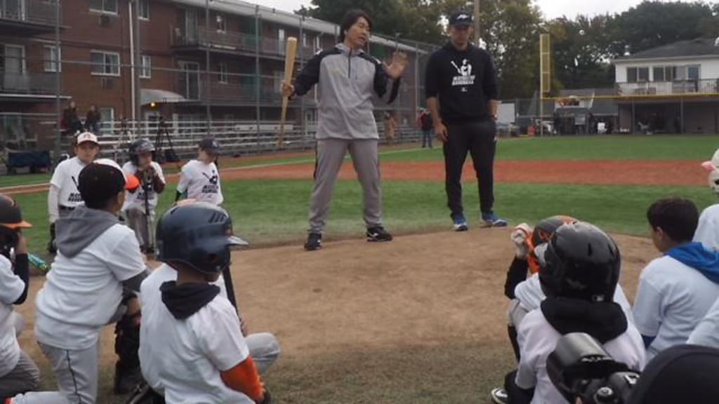 Hideki Matsui gives back with youth clinic