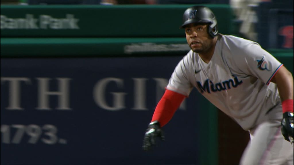 Jesús Aguilar homers to lift Marlins to victory
