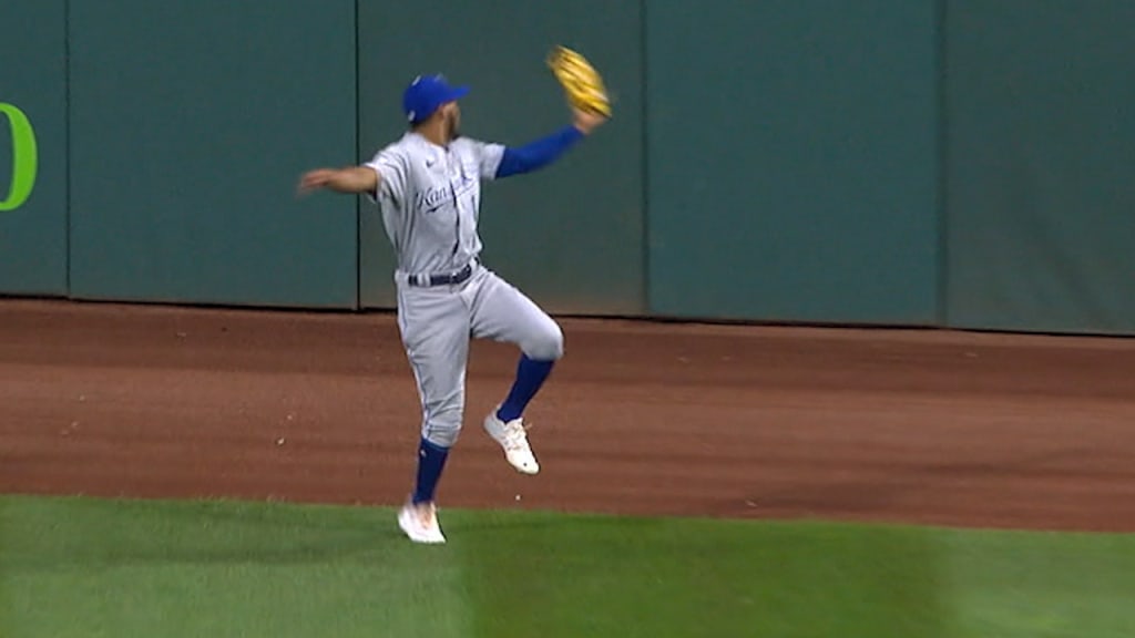 Edward Olivares' long catch 