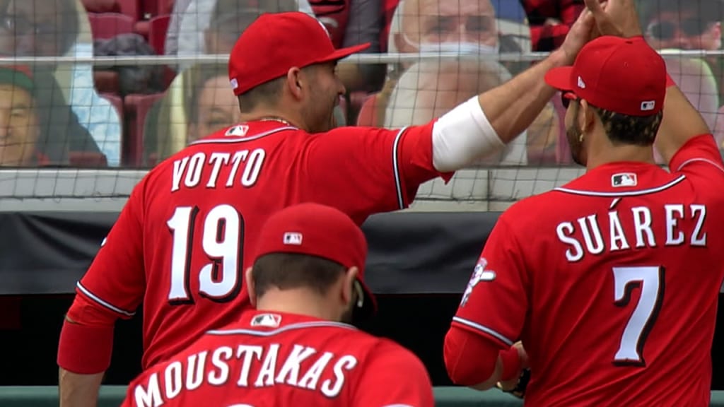 Reds manager angry pitcher who injured Joey Votto won't face consequences