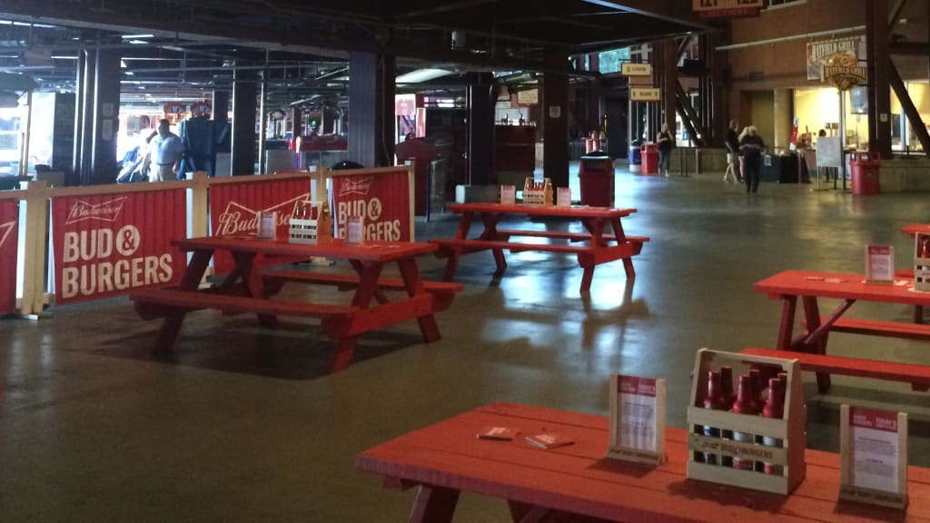 Main Concourse, Plazas & Ashburn Alley | Philadelphia Phillies