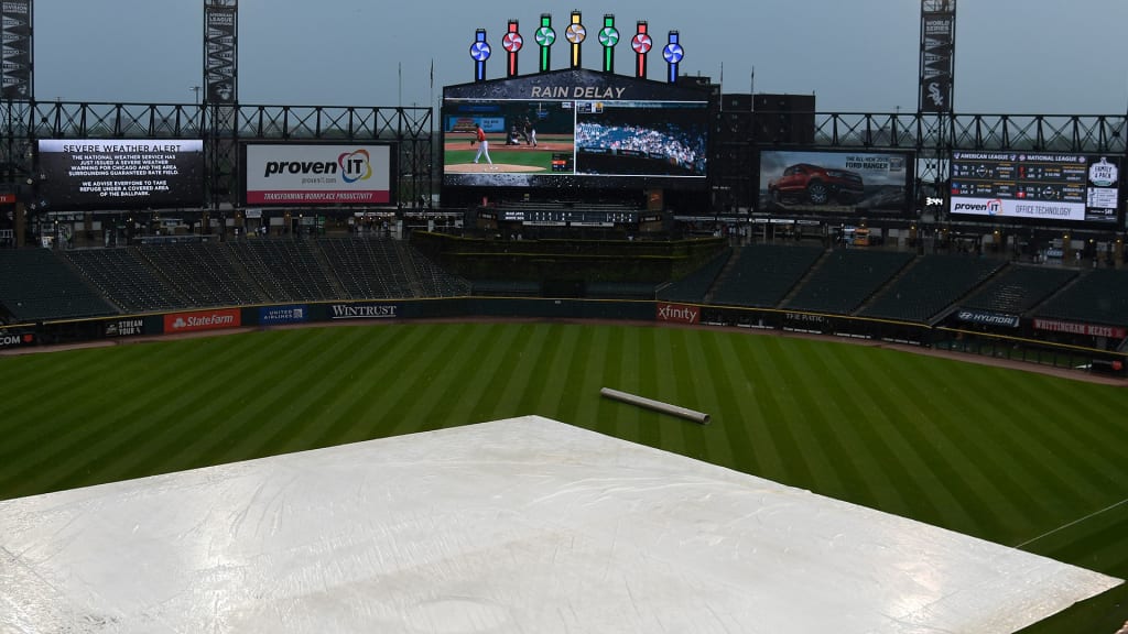 Rain postpones Kansas City Royals game at Chicago White Sox