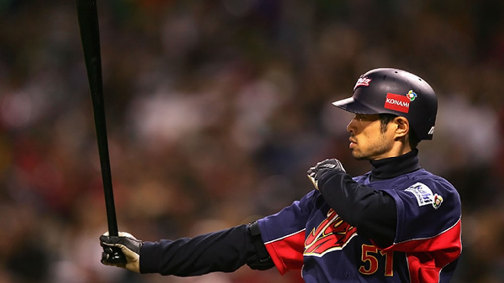 Ichiro Suzuki of the Miami Marlins is honored for his 3000th hit News  Photo - Getty Images