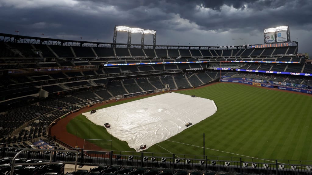 Mets stadium gets makeover, new name