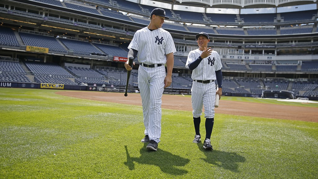 Aaron Judge becomes baseball's tallest center fielder ever