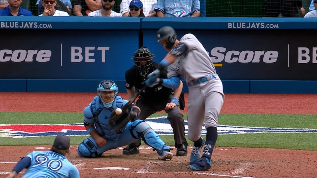 Blue Jays comeback to beat Yankees on Fathers Day