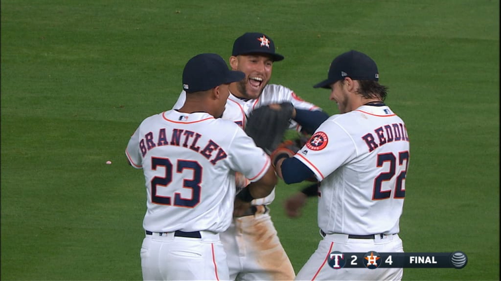 Brantley's clutch hit in 9th lifts Astros over D-backs 2-1