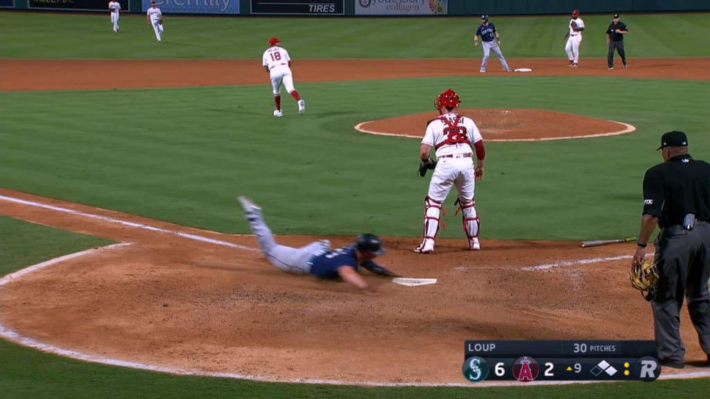 Mariners' Carlos Santana walked on just 3 balls after umpire mistake vs.  Angels