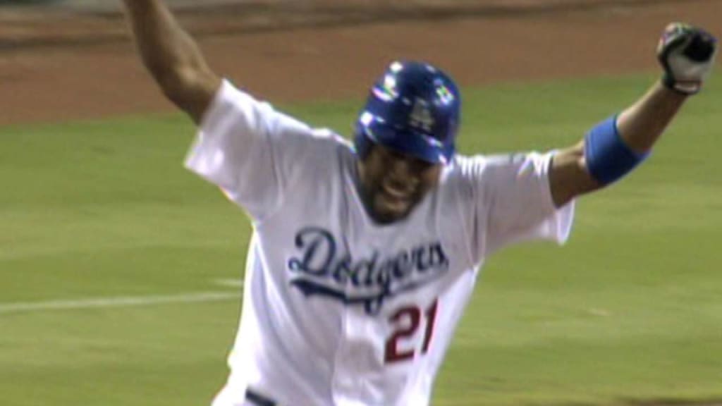 Russell Martin 2-out, 2-run single in 9th, Los Angeles Dodgers edge St.  Louis Cardinals 