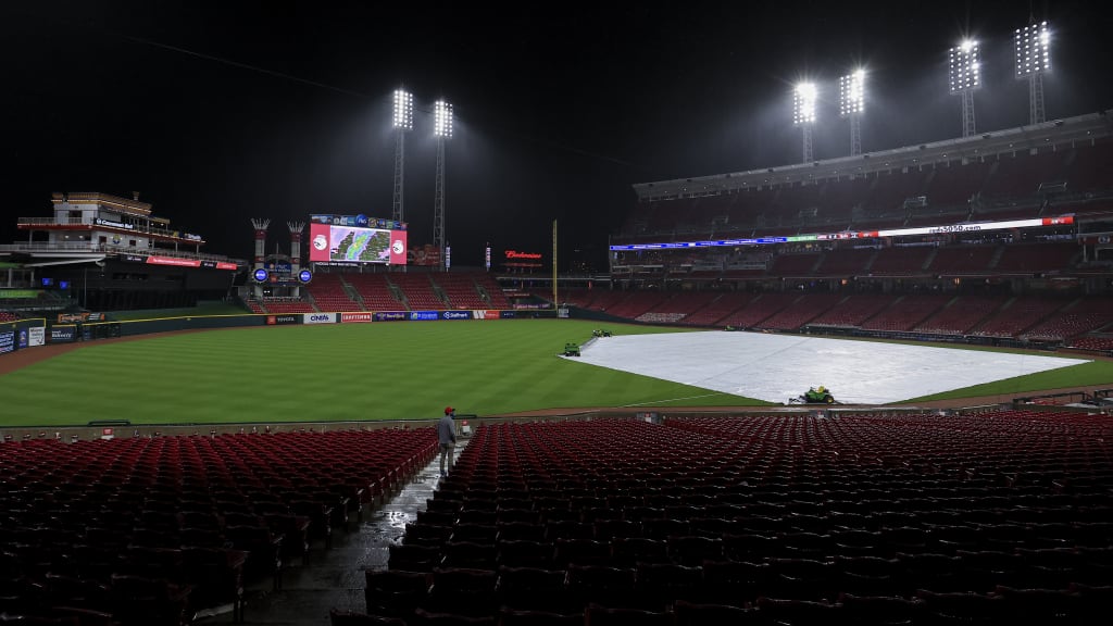 Cincinnati Reds, San Francisco Giants to resume suspended game Tuesday