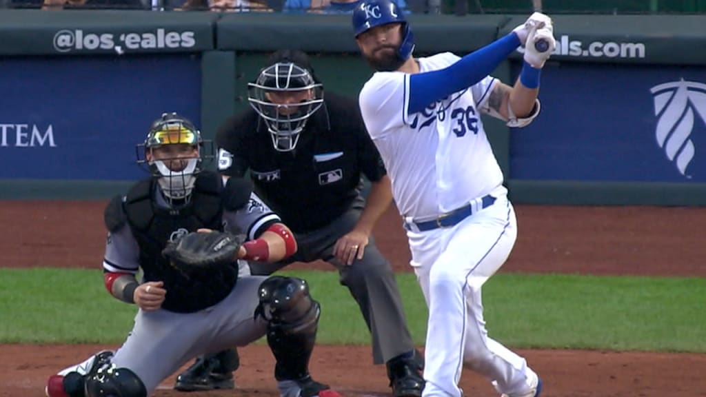 Here's the story behind Salvador Perez's custom Home Run Derby bats