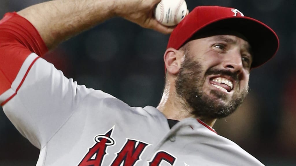 Los Angeles Angels pitcher Blake Parker (53) delivers against the Texas Rangers during the ninth inning of a baseball game Monday, Sept. 3, 2018, in Arlington, Texas. (AP Photo/Mike Stone)