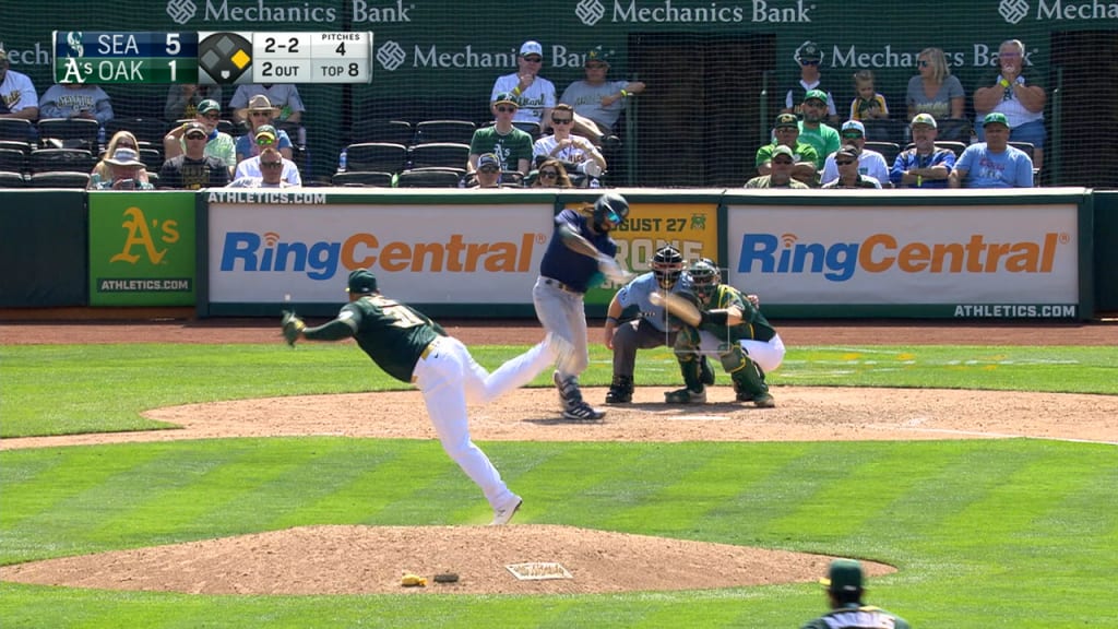 Coco Crisp's second home run of the night gives A's extra-inning