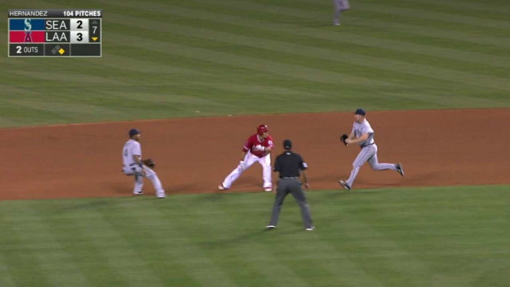 Felix nabs Choi in rundown
