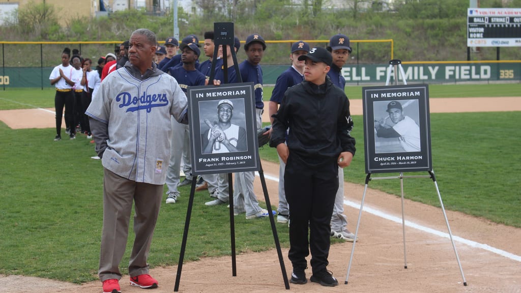 Cardinals scout honored on Jackie Robinson Day