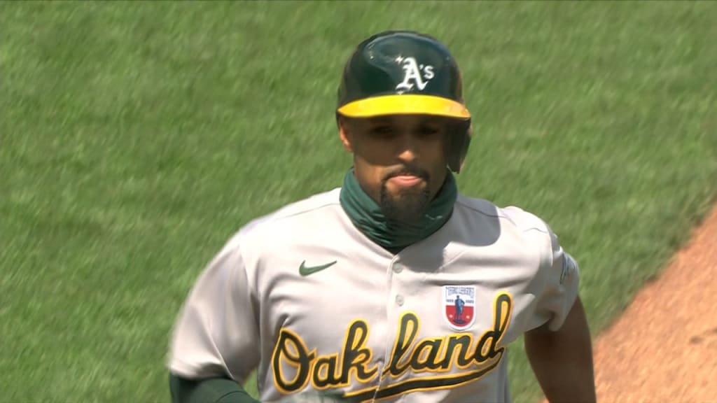 Marcus Semien helps Rangers clobber Royals