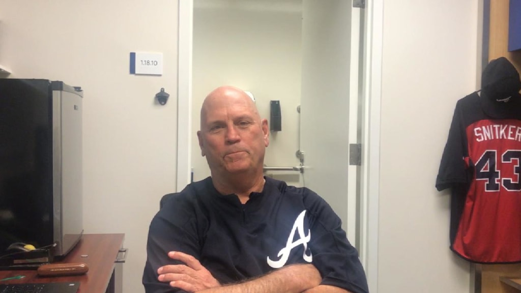 Braves' Brian Snitker cherishes mother, wife