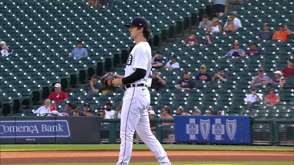 Fraley's catch, single in 11th leads M's over Tigers 9-6