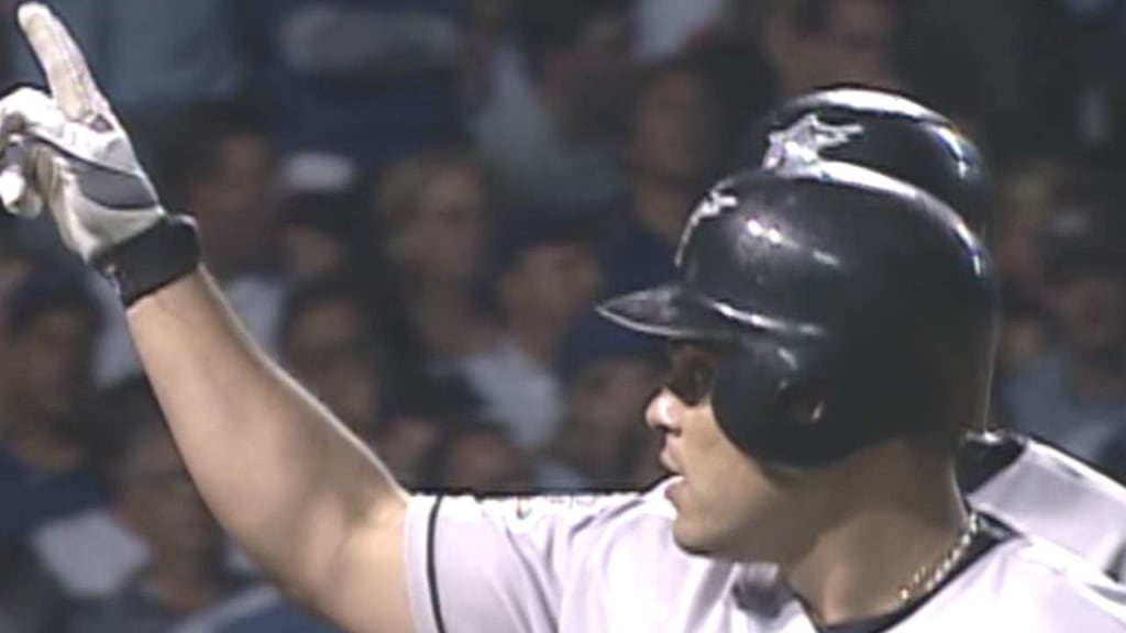 Enjoy some vintage Ivan 'Pudge' Rodriguez GIFs and moments in celebration  of his 46th birthday