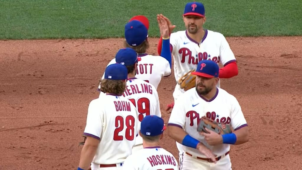 Vierling, Phils star on defense, end Mets' 6-game win streak