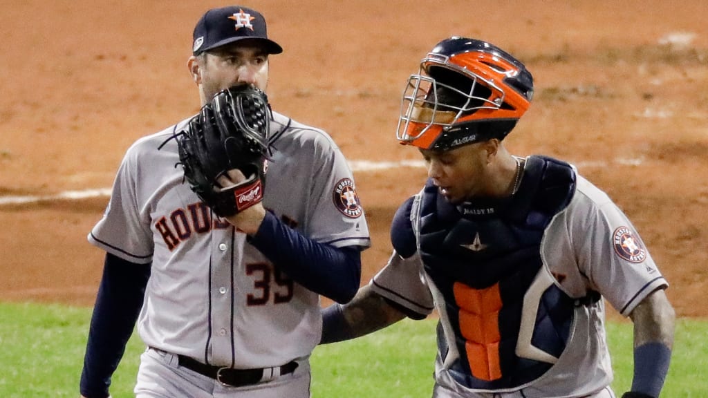 White Sox reliever implies Astros may be stealing signs again