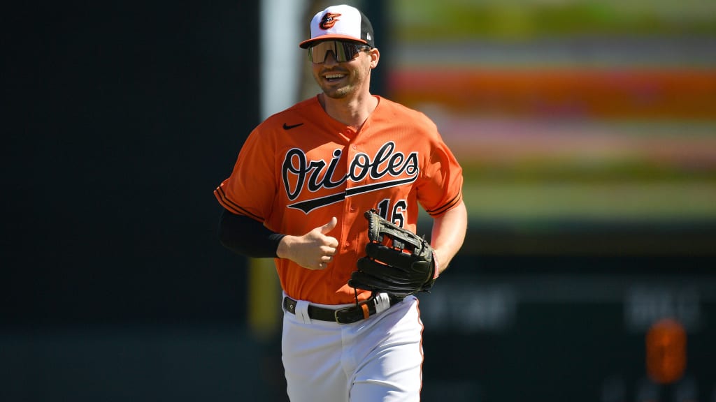 Trey Mancini, Orioles avoid arbitration